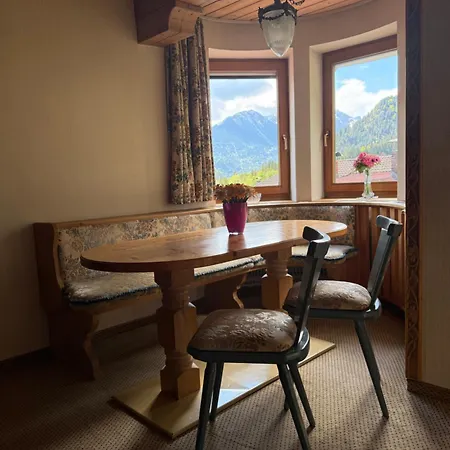 Haeusl Am Roan Reutte Hoefen *