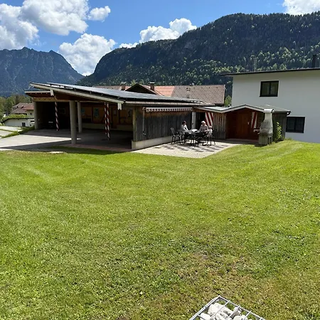 Haeusl Am Roan Reutte Hoefen Apartment